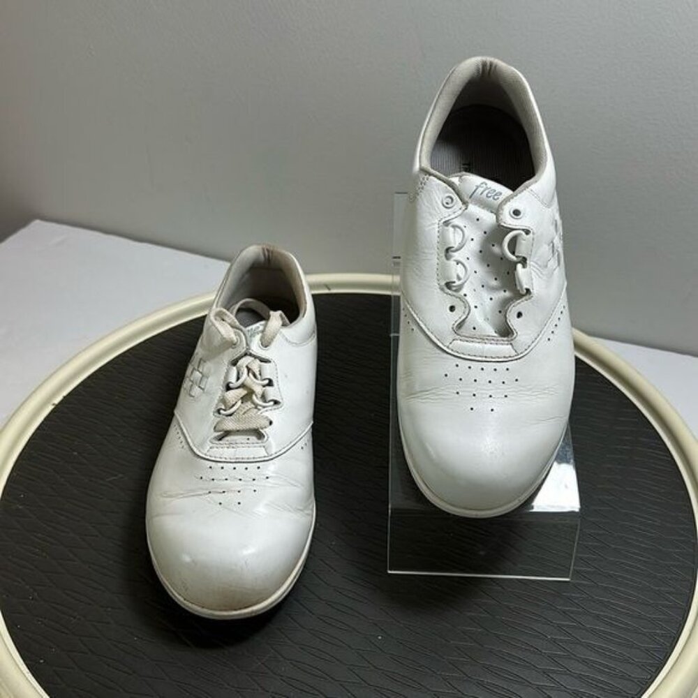 SAS Women's Free Time Walking Shoe Size 7.5 WW Double Wide